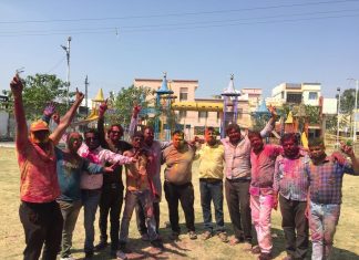 अपने तो अपने होते हैं प्रेस के मित्रों के साथ मनाया रंग पंचमी का महोत्सव