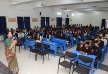 हम होंगे कामयाब अभियान अंतर्गत उत्कृष्ठ विद्यालय में छात्रों को मानसिक स्वास्थ्य एवं जेंडर सेंसिटिविटी पर प्रशिक्षण दिया गया