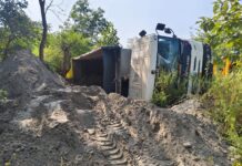 ओवरलोड वाहनों से नागरिकों की जान जोखिम में