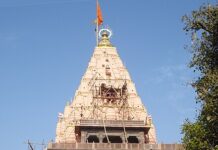 महाकालेश्वर मंदिर में दर्शन व्यवस्था की अनियमितता