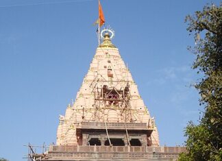 महाकालेश्वर मंदिर में दर्शन व्यवस्था की अनियमितता