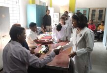 बाल मनों में लोकतंत्र की नींव: उत्कृष्ट विद्यालय मंडला में बाल चुनाव का सफल आयोजन”