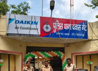देवास गेट थाने पुलिस ने ड्राई डे पर अवैध शराब बिक्री पर कार्रवाई