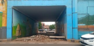 फ्लाईओवर के नीचे बदहाली का काला सच