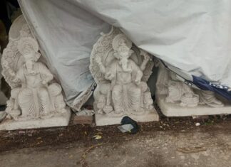 आस्था के आवरण में पर्यावरण का विनाश, गांधीधाम में नियमों को ठेंगा दिखाकर बन रहीं POP की प्रतिमाएं